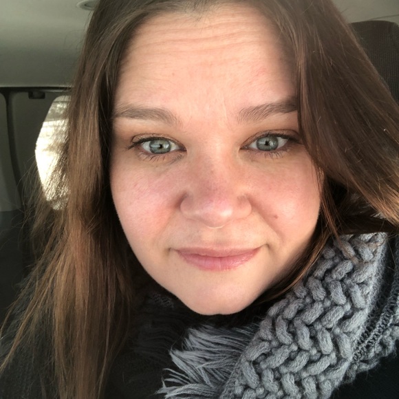 Meet your Posher, Traci - Picture 1 of 1